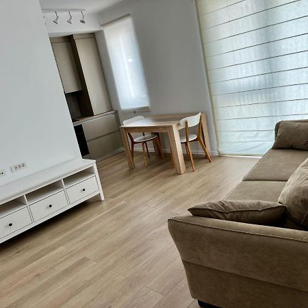 Appartamento Apartament Timisoara La Liziera Padurii Esterno foto