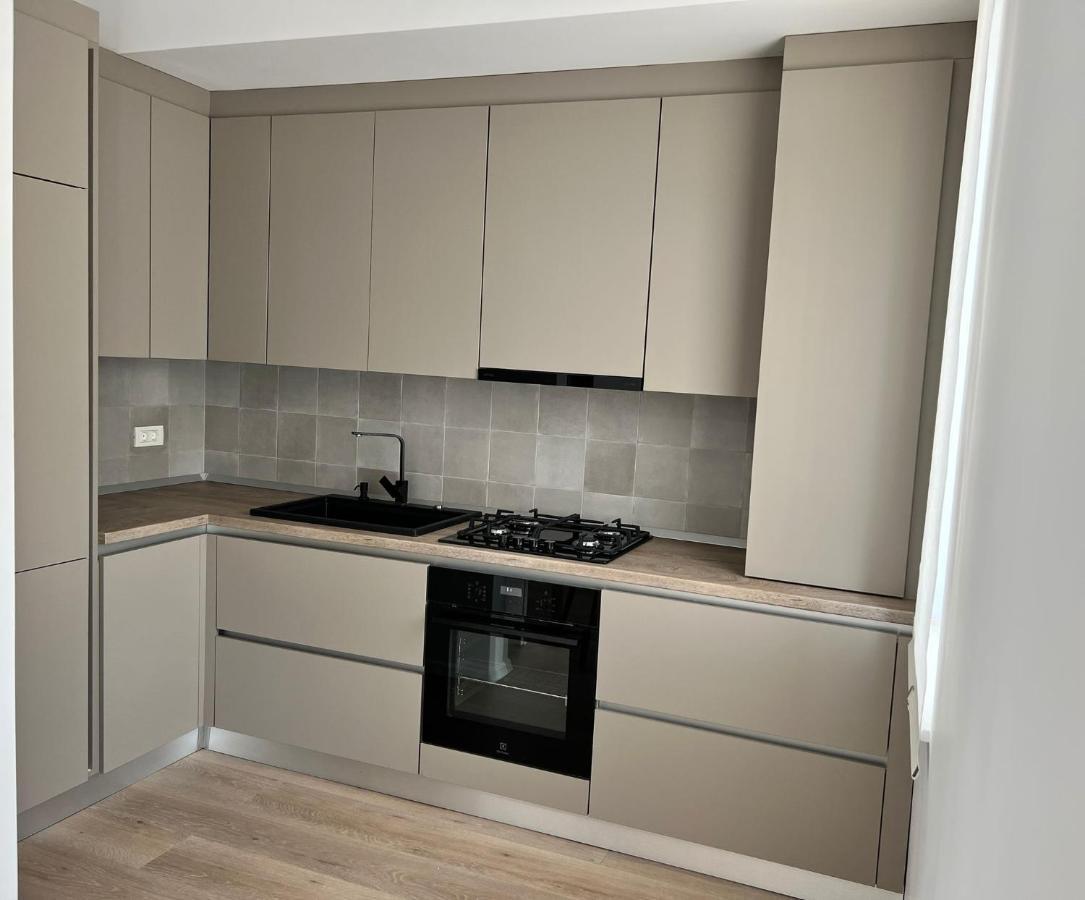 Appartamento Apartament Timisoara La Liziera Padurii Esterno foto